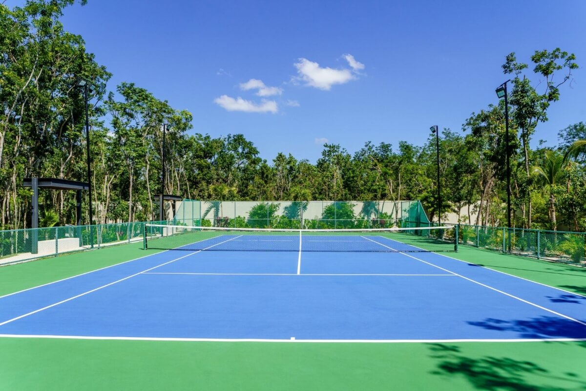 Lot in gated community with clubhouse, amenities, recreational parks and green areas for sale Playa del Carmen