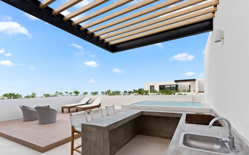Penthouse with private Jacuzzi, solar panels, pool, barbecue area, gym, waterfall and more, lock off system Aldea Zama, Tulum