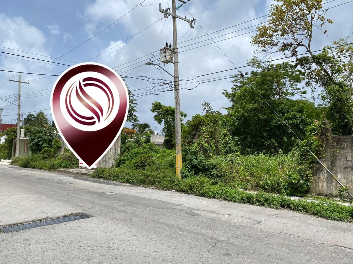 Lot 5 minutes from the beach, near the airport, 960 m2 for sale in Urba neighborhood, Cozumel.