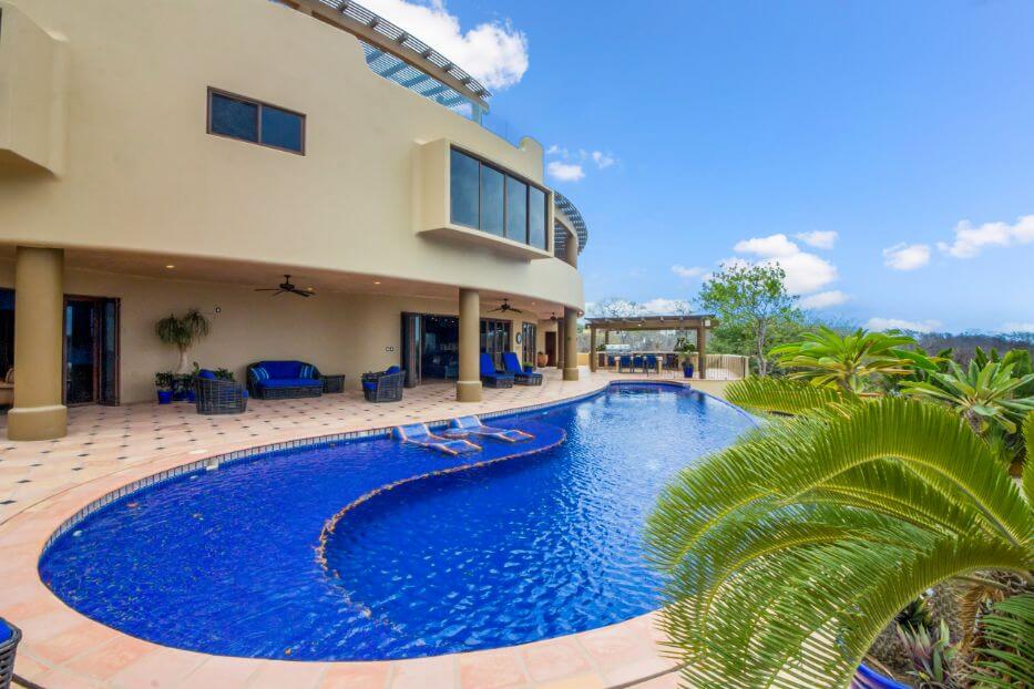 Ocean view villa, infinity pool, terrace with barbecue and outdoor kitchen, solar panel, edible garden, for sale in Residencial Conejos (gat