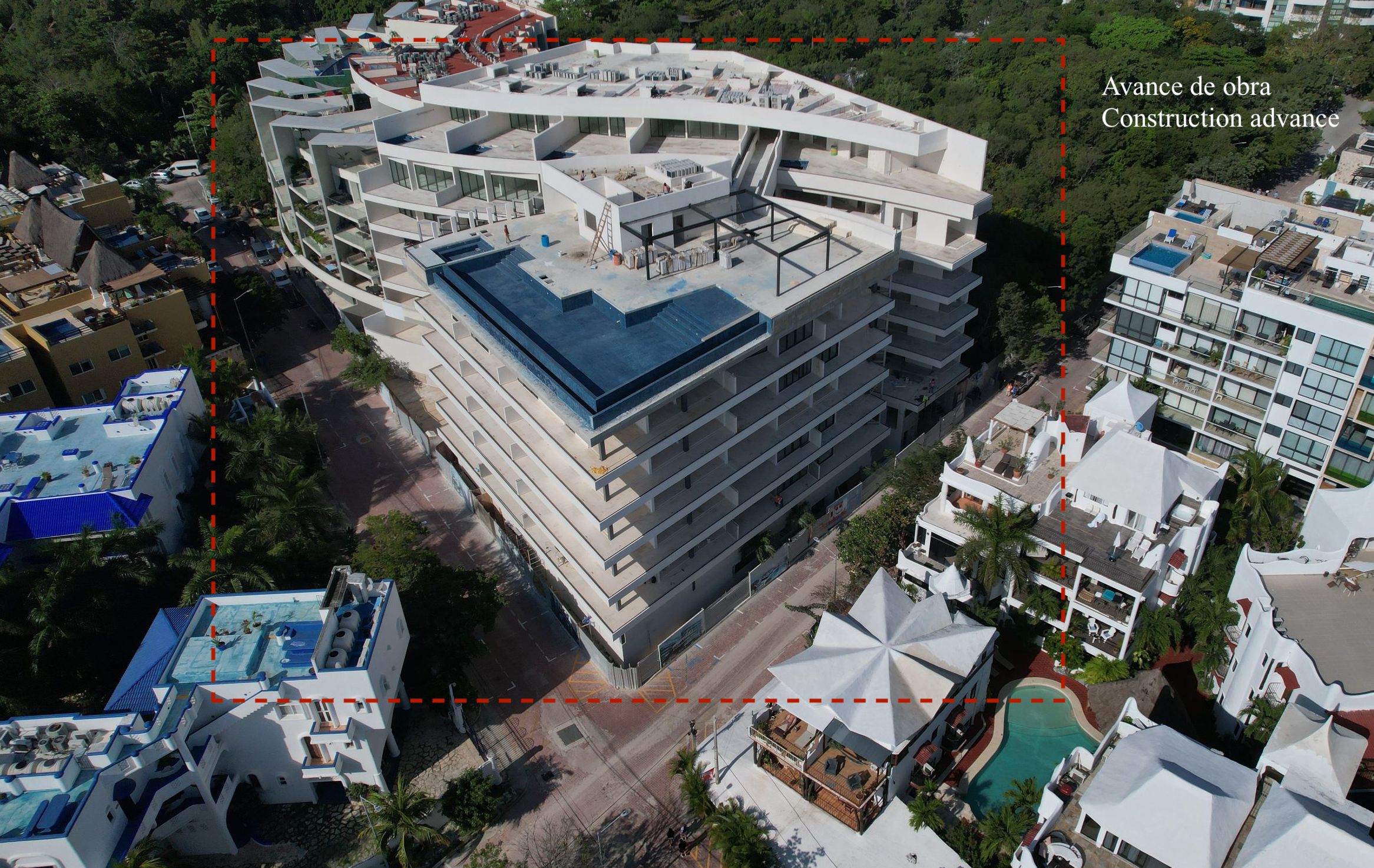 Condo with ocean view from rooftop pool, 150 meters from the beach, in Playacar Phase 1, marble floor, 2 parking spaces, swimming lane