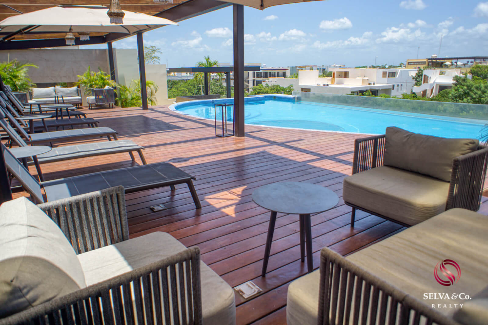 Condominium with pool for adults and rooftop bar, family pool, spa, co-working, gym, for pre-sale, Aldea Zama, Tulum.