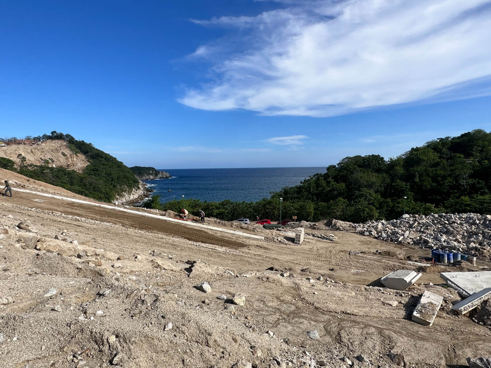 Ocean view lot for sale with pickleball court, in Mirador Chahue, Huatulco
