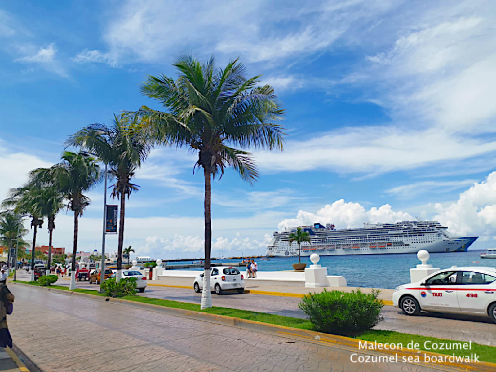 Departamento a pasos del mar, alberca, gimnasio, area de asador, centro de negocios, pre-construccion, en Malecón de Cozumel, venta.