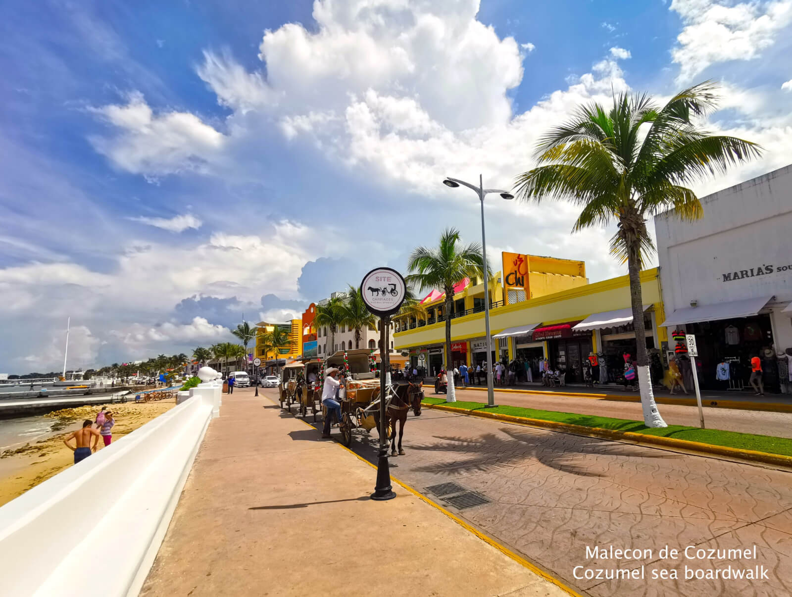 Departamento a pasos del mar, alberca, gimnasio, area de asador, centro de negocios, pre-construccion, en Malecón de Cozumel, venta.