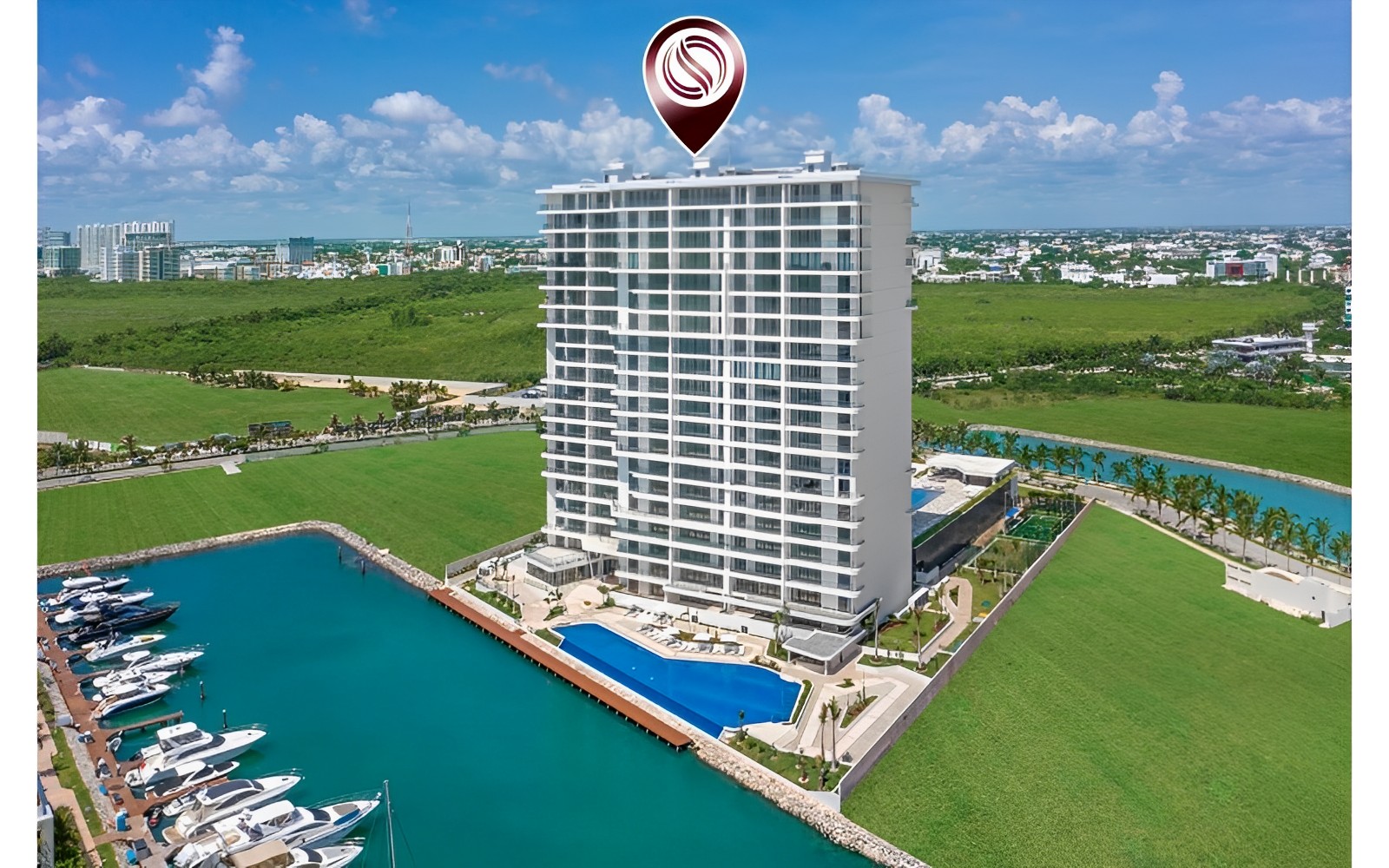 Beautiful view of the sea and the marina, apartment with amenities: infinity pool, spa, gym, lounge area, event room, lobby