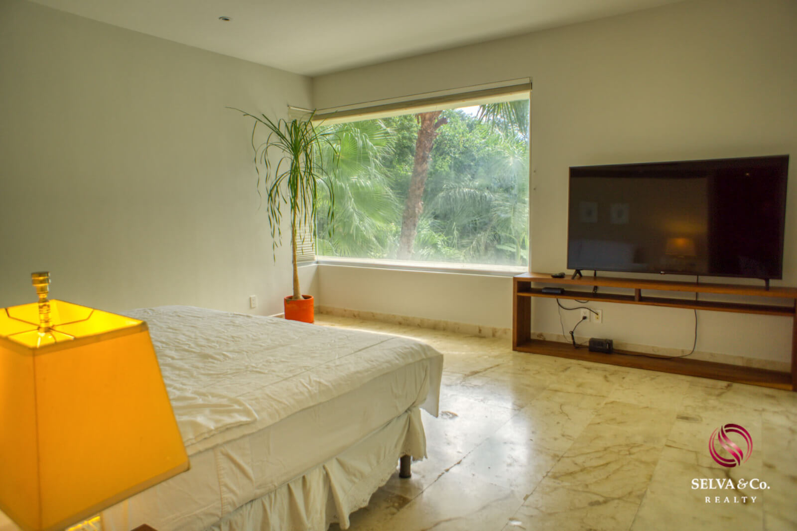Luxury condo with garden, cenote, pool, 400 meters from the beach, pre-construction-sale Playacar