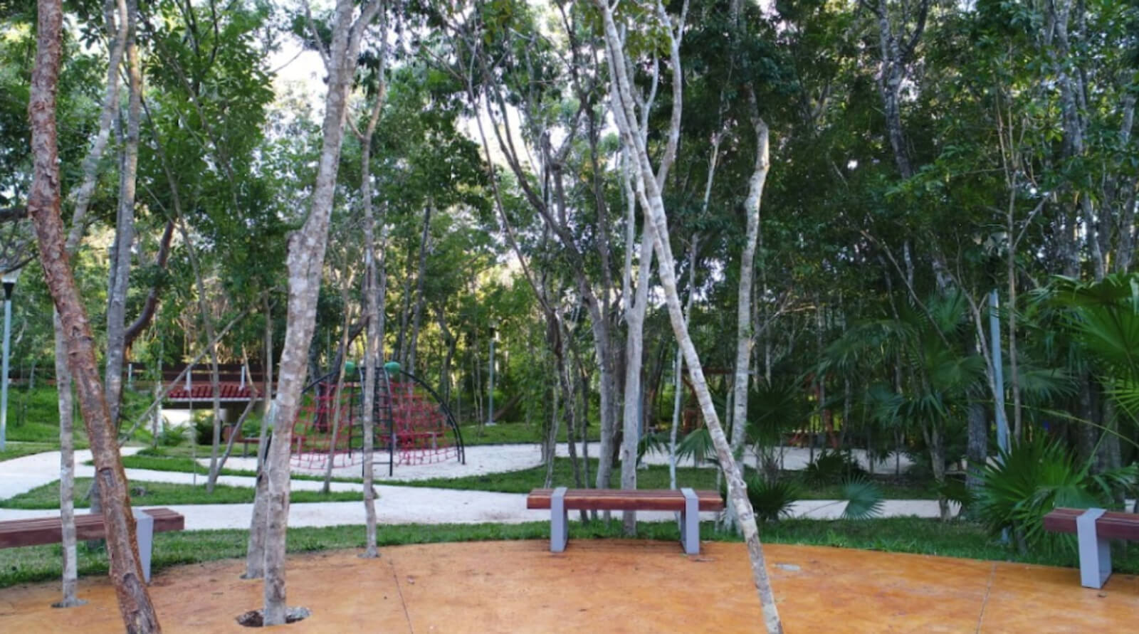 Lot in gated community with clubhouse, sports courts, pool, dog area and more for sale Playa del Carmen.