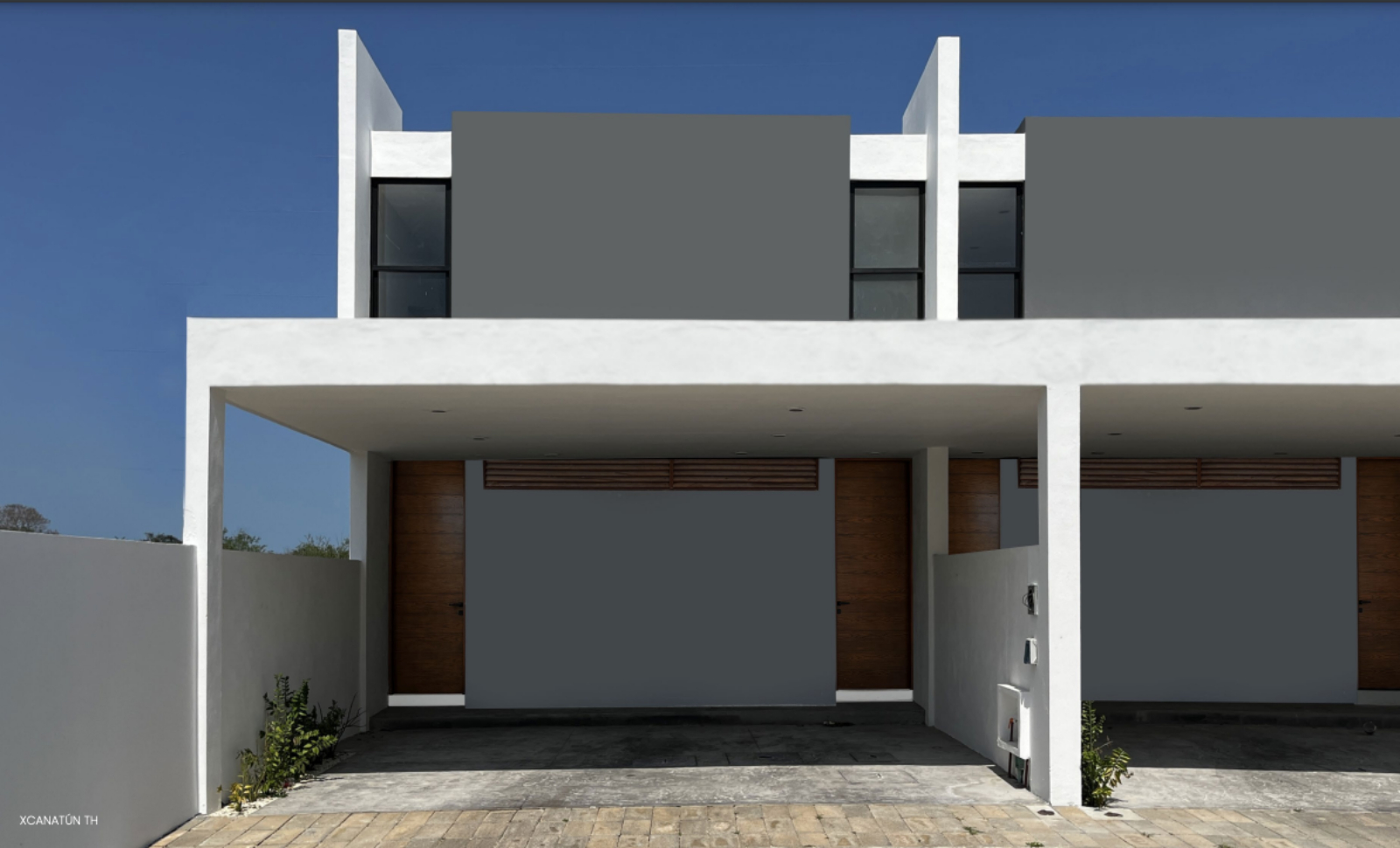 House with pool, walk-in closet, two-car garage, for sale, Xcanatun, Merida, Yucatan.