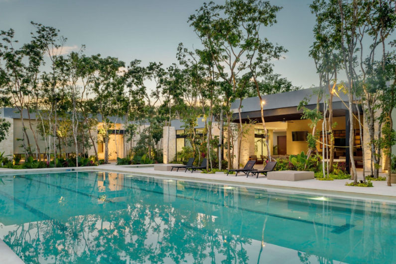 House with pool, terrace, garden, El Cielo Residential, Playa del Carmen.
