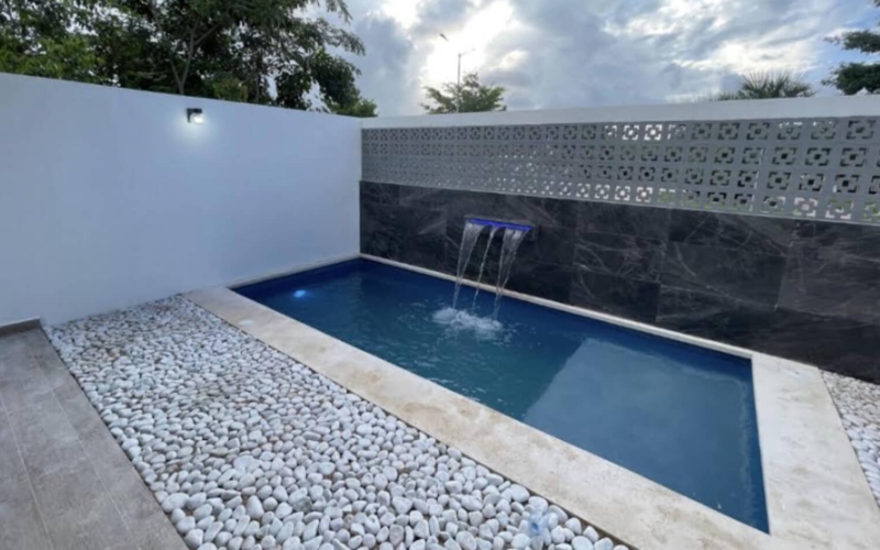 House with private pool, with green views, Clubhouse pool with swimming lane among other amenities, for sale, Cancun