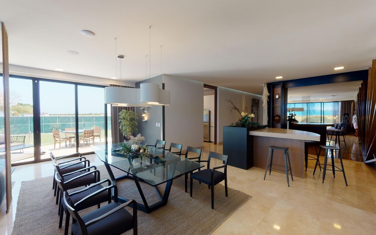 4 bedroom apartment facing the sea in Cancun.
