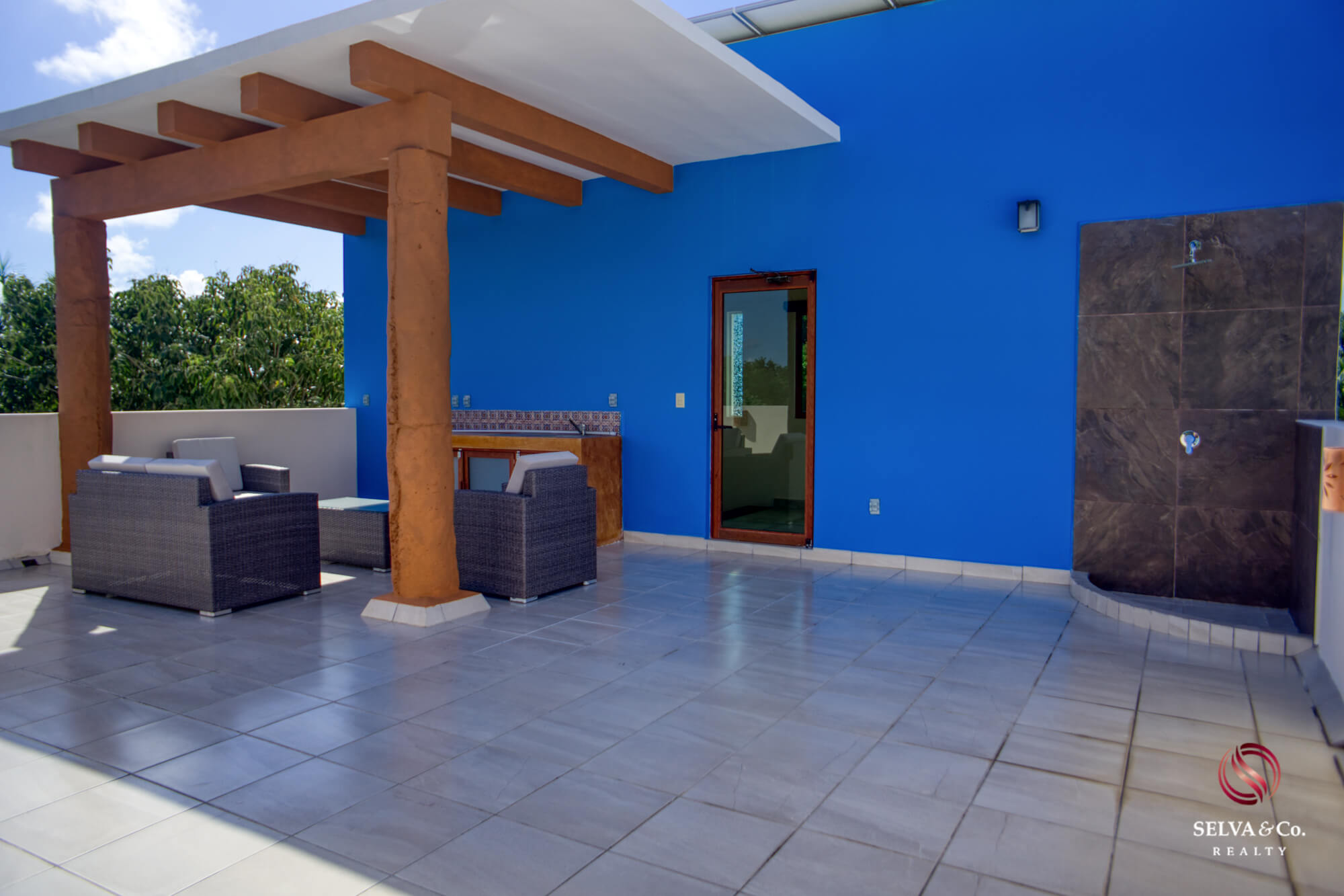 Casa con alberca privada, Jardin y cocina equipada, residencial de lujo con amenidades para toda la familia, en venta, Valenia, Playa del Ca