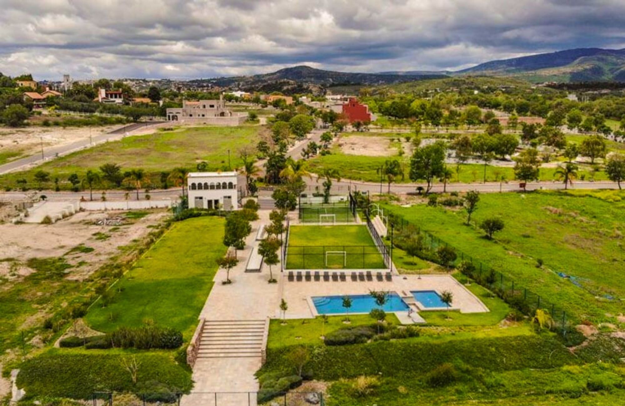 17,815 m2 lot with, heliport, lake, stables and more sale San Miguel de Allende