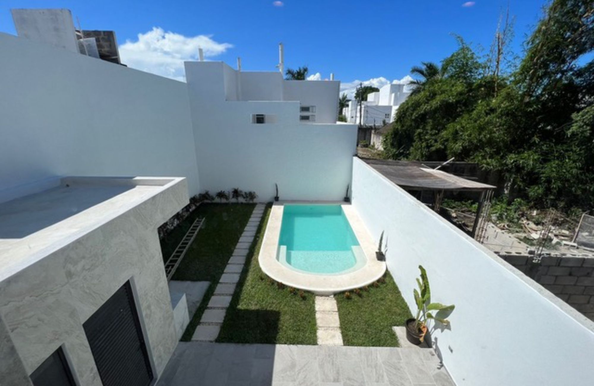 House with pool, large garden, 4 bedrooms for sale in Corpus Cristi Cozumel