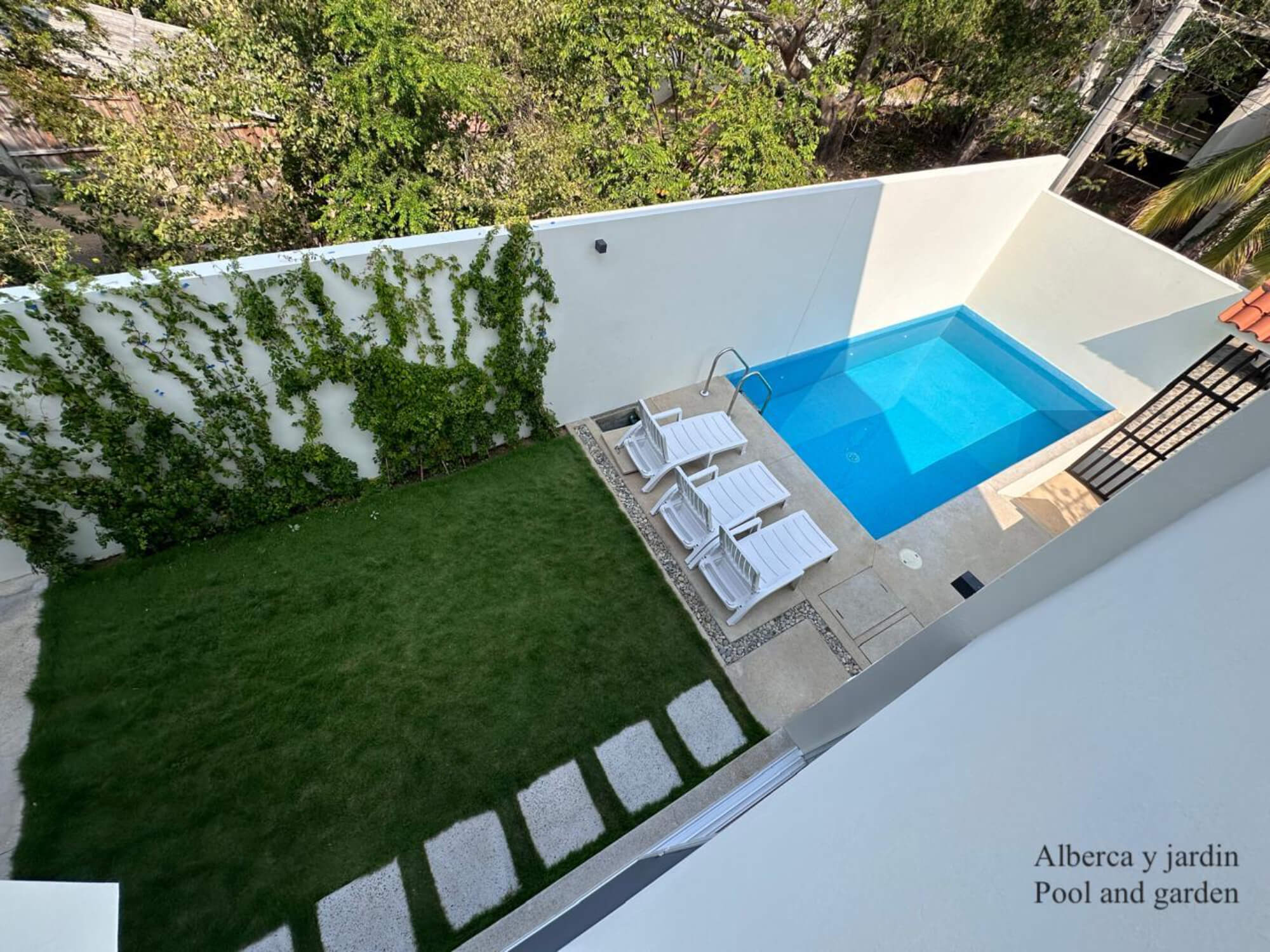 House with ocean view terrace, elevator, solar panel, private pool, 780 m2 land, in gated community “Residencial Conejos”, for sale Huatulco