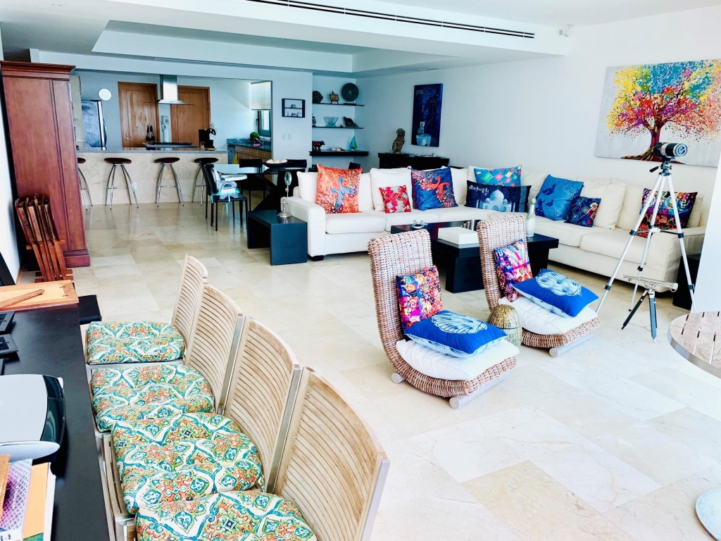 Oceanfront 4 bedroom condo for sale in Emerald Cancun