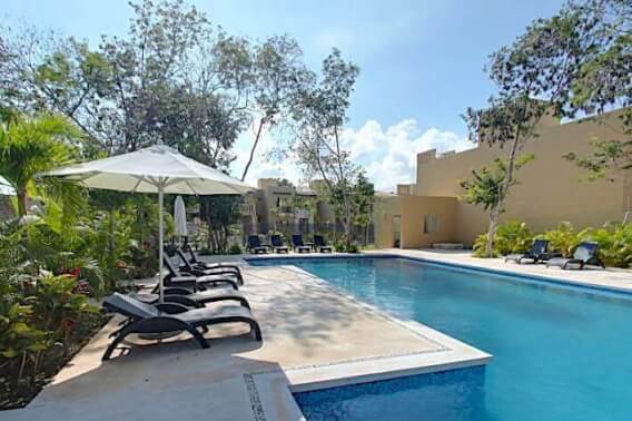 Casa con con jardín, alberca, Casa Club, cenote y Area de juegos, Allegranza, Playa del carmen.