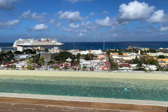 Rooftop with ocean view pool, 3 bedroom condo for sale in Cozumel